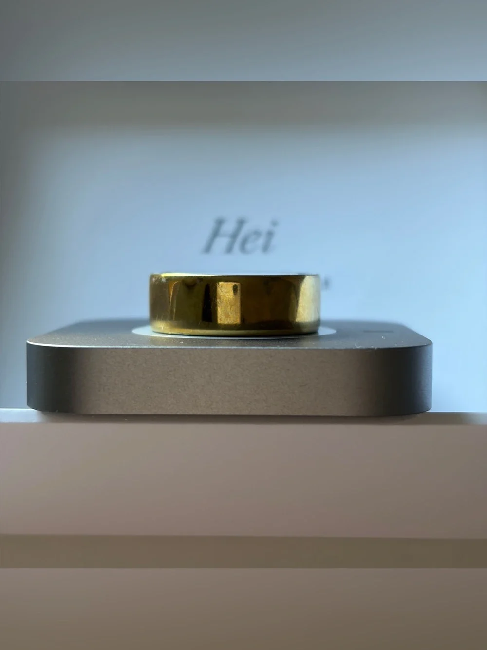 Oura Ring 4 Gold size 8